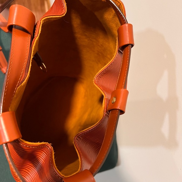 Brown leather Luis Vuitton Randonnee PM Bucket shoulder bag main image 12